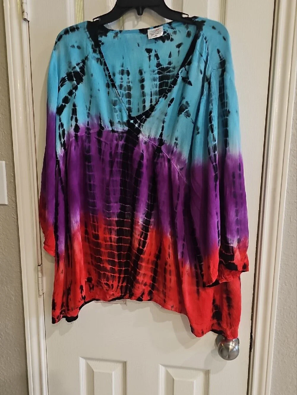 Greater Good Tie-Dye V-Neck Gauzy Tunic Top - Aqua, Purple & Red L/XL - Picture 13 of 14